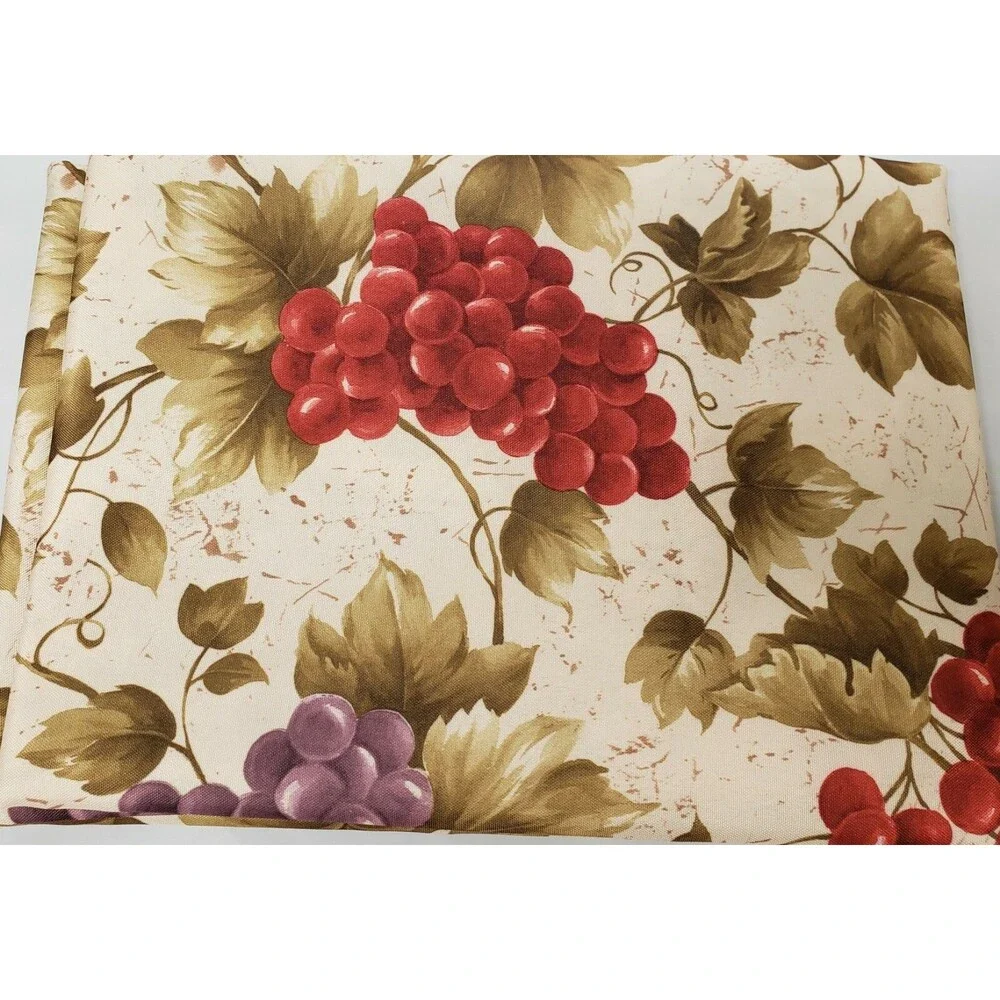 1 Printed Fabric Tablecloth, 60